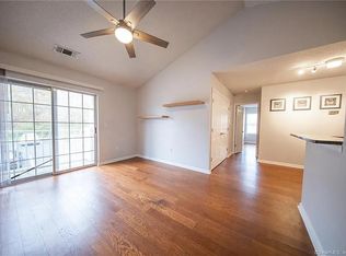 128 North St APT 38, Groton, CT 06340