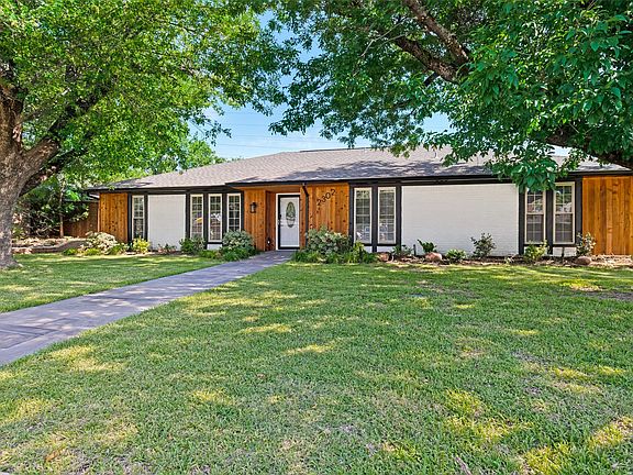 2nd image of 2302 Greenhill Dr