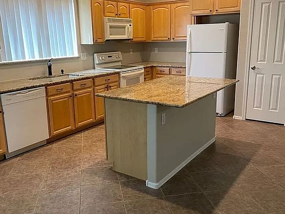 4th image of 15063 W Windrose Dr