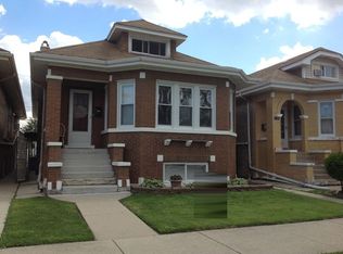 5231 W Barry Ave, Chicago, IL 60641