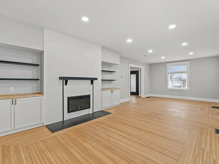 2978 Wardall Ave — Photo 21