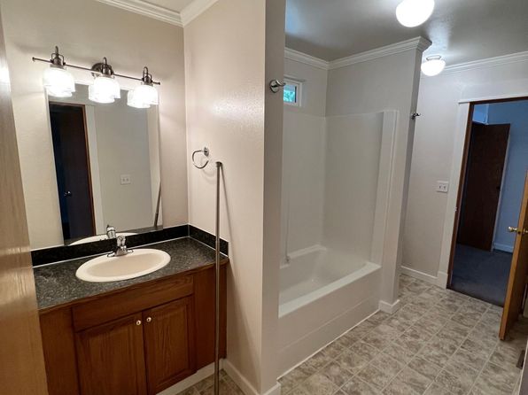 1365 Admirals Dr, Coupeville, WA 98239