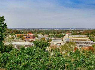 319 E Noble Ln, Fayetteville, AR 72702