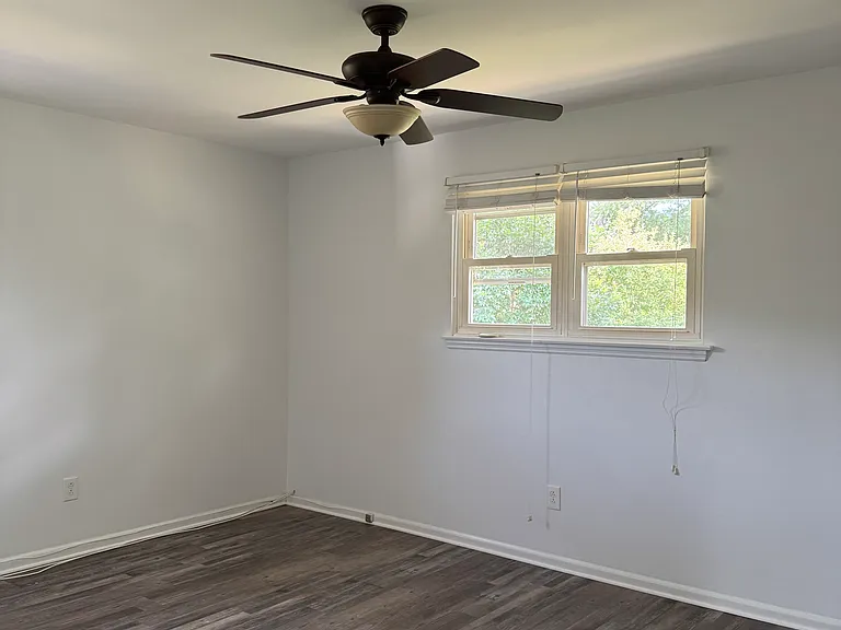 794 Chrysler Ave — Photo 12
