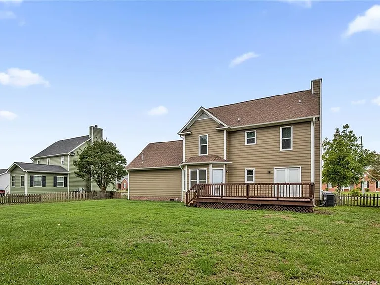 1183 Helmsley Dr — Photo 32