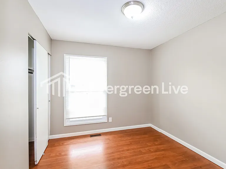 11494 Altozano Ln — Photo 10