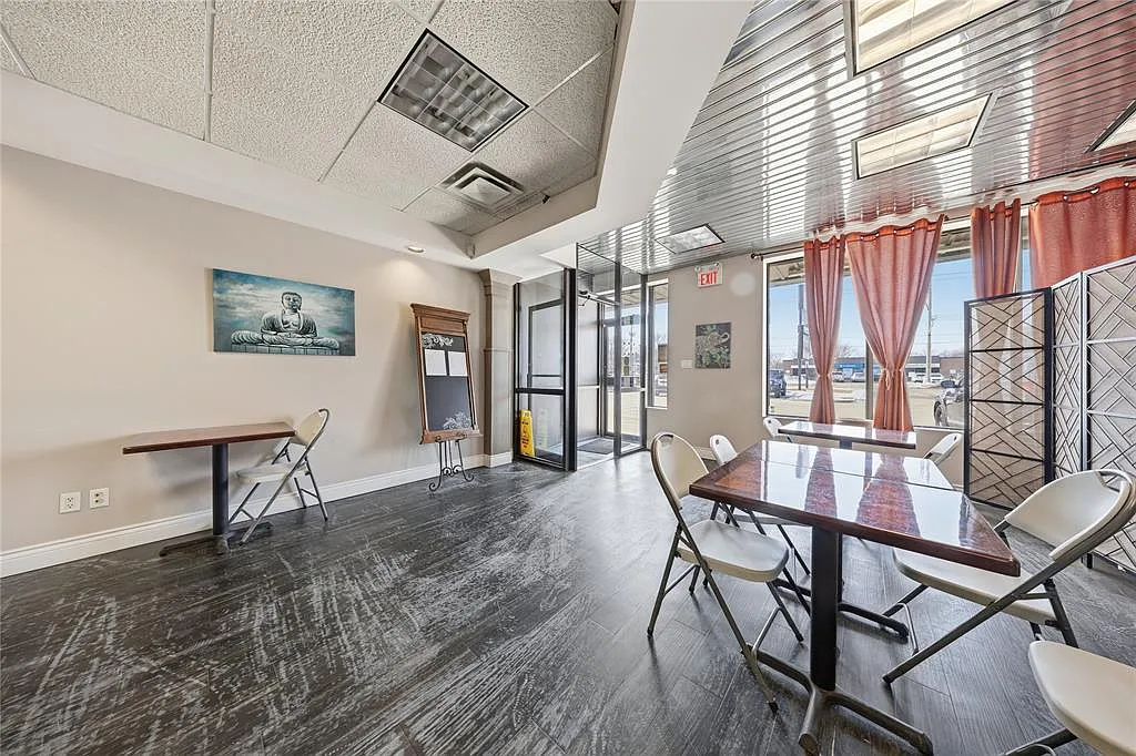 Studio, $60,000 — Photo 1