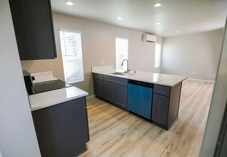 3001 E 36th Ave #1 — Photo 7