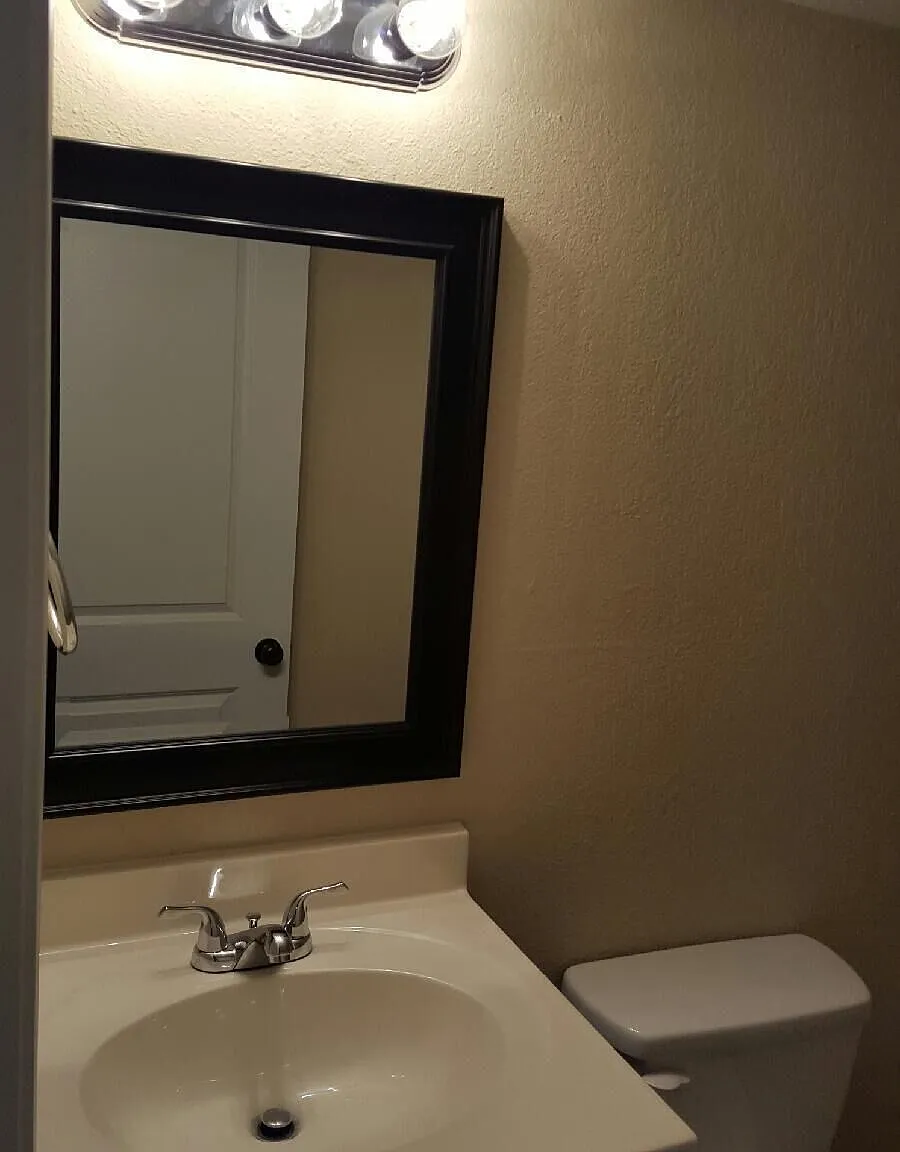 2 bed, 1.0 bath, 1000 sqft, $850 — Photo 2