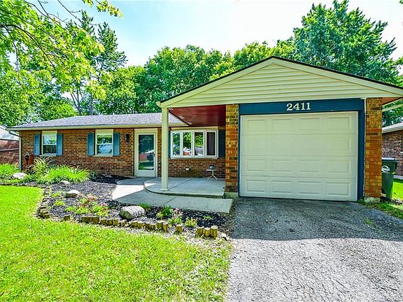 2nd image of 2411 Saint Andrews Dr