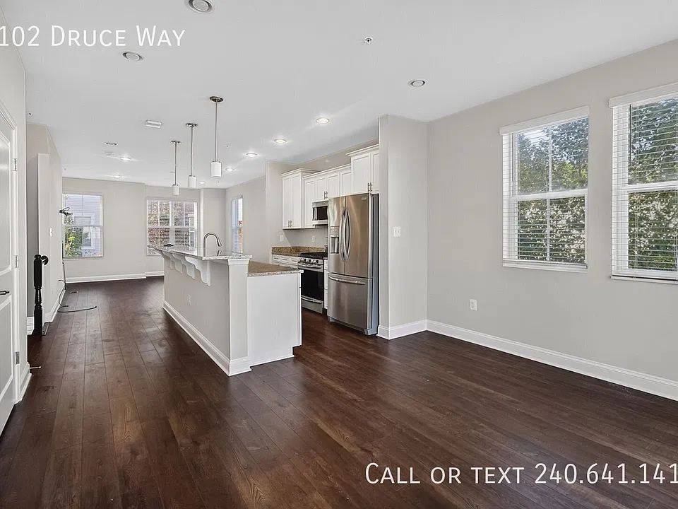 7102 Druce Way