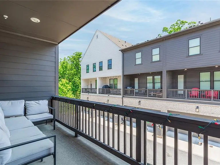 6543 Beacon Dr — Photo 11