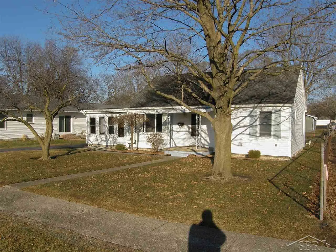 318 W Hosmer St photo 1