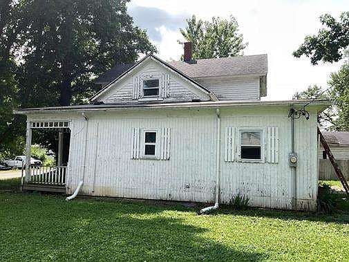 3rd image of 301 S Mill St
