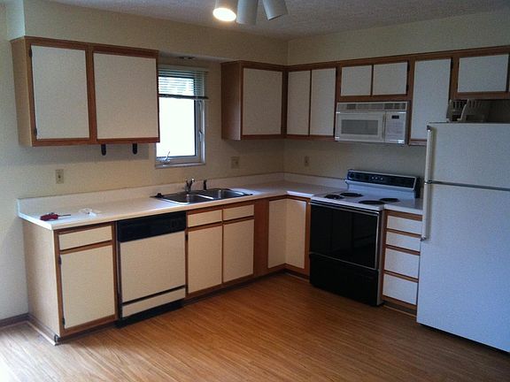 4th image of 1745 Marshlyn Ct