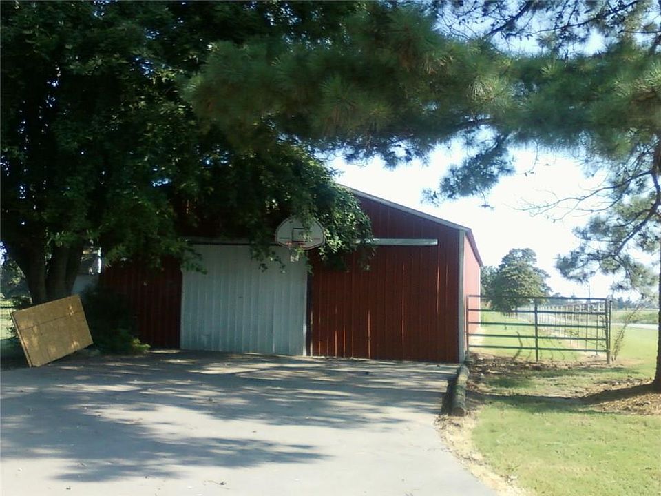 2nd image of 2348 Highway 311