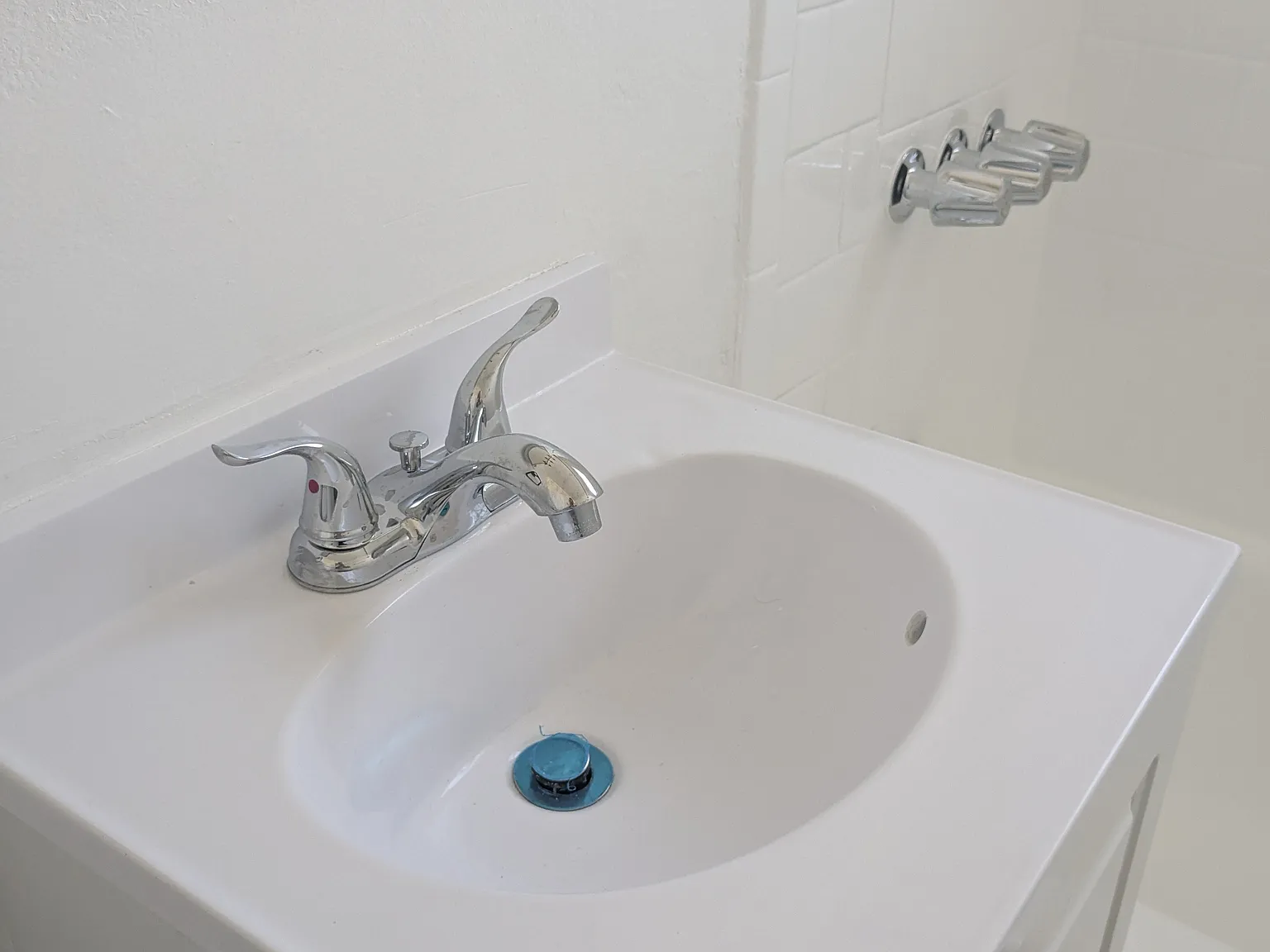 2 bed, 750 sqft, $2,000 — Photo 2