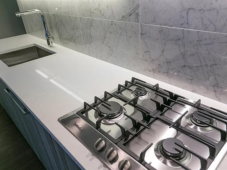 455 SW Marine Dr #707 — Photo 5