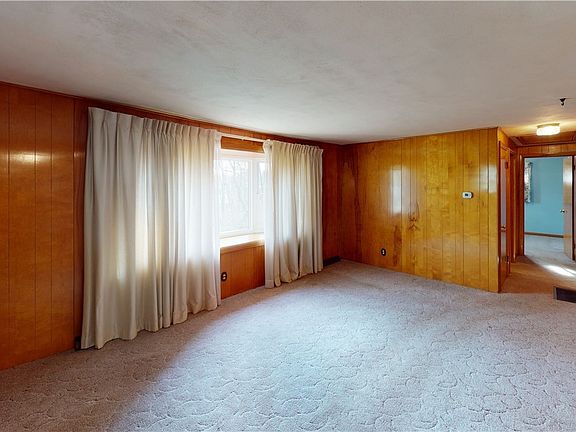 2nd image of 167 Franklin Blvd