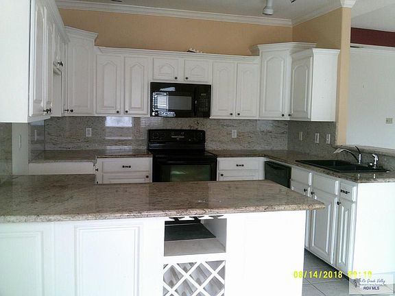 3rd image of 9 Augusta Dr