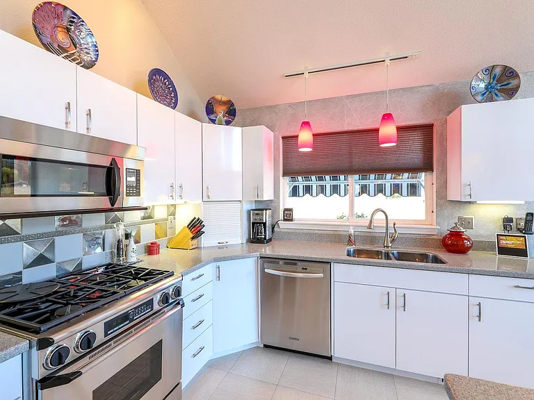 More Kitchen