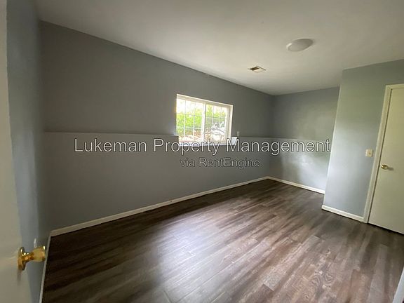 4th image of 1113 Kimbark Ave