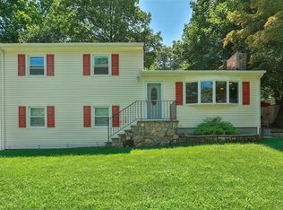 660 Linda Ave, Thornwood, NY 10594