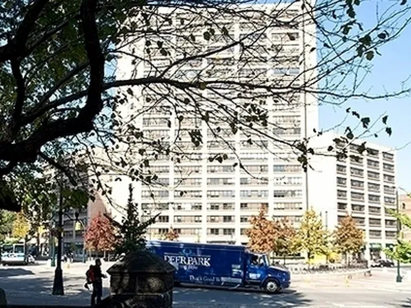 220 Manhattan Avenue