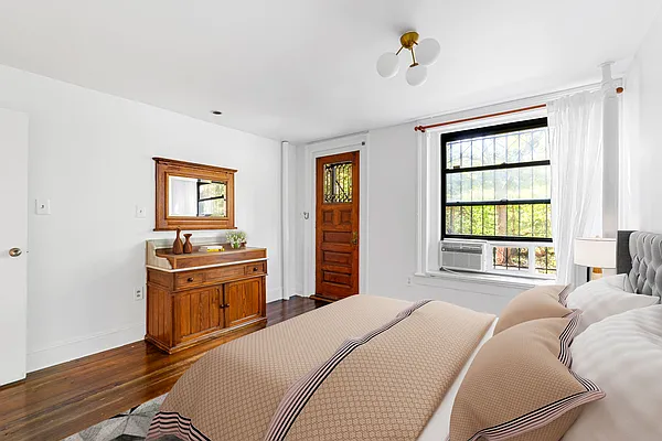 Rented by Corcoran | media 11