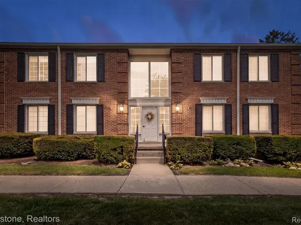 775 E Fox Hills Dr #U, Bloomfield Hills, MI 48304