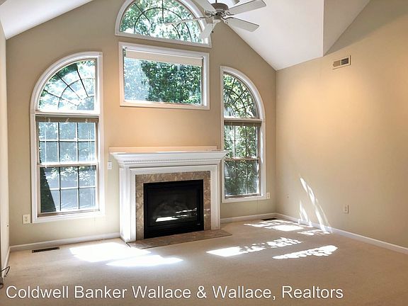 3rd image of 3021 Ginnbrooke Ln