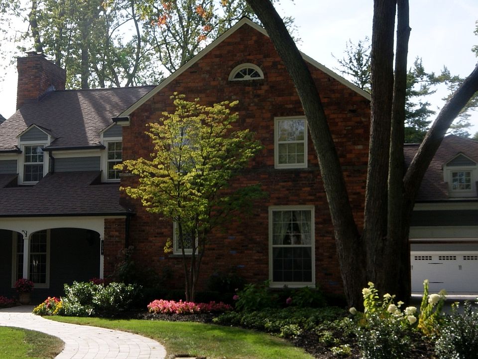 2nd image of 136 Linden Rd