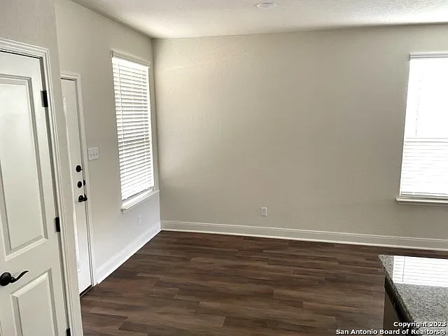 10317 Lynwood Vlg #101 — Photo 10