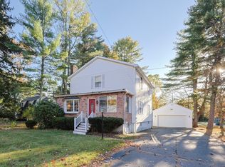 587 Common St, Walpole, MA 02081