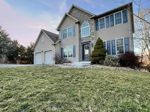 134 Sunset Dr, Elysburg, PA 17824