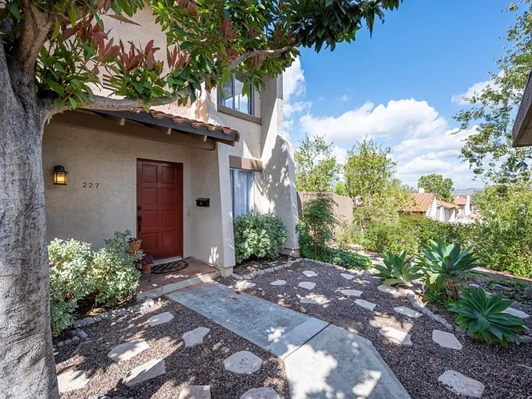 227 S Camino De Naranjas — Photo 12