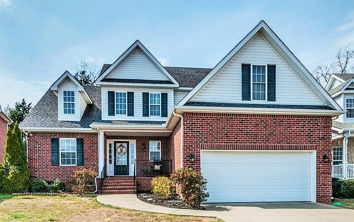 1st image of 2527 Oak Hill Dr