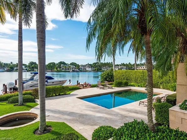 900 Spyglass lane, NAPLES, FL 34102