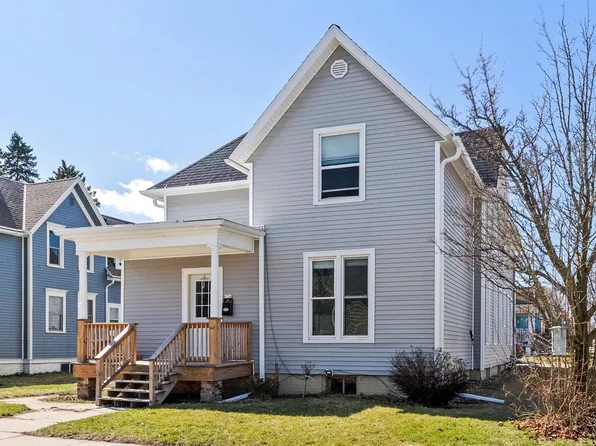 734 North 10th STREET, Manitowoc, WI 54220