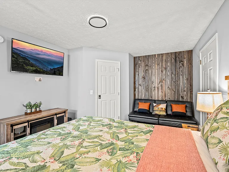 5337 Pittman Center Rd — Photo 26