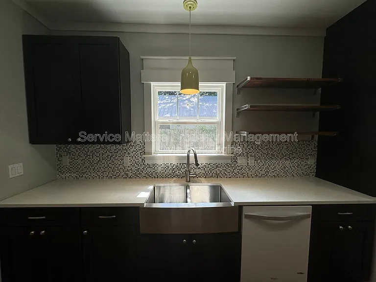 1416 E Baars St — Photo 10
