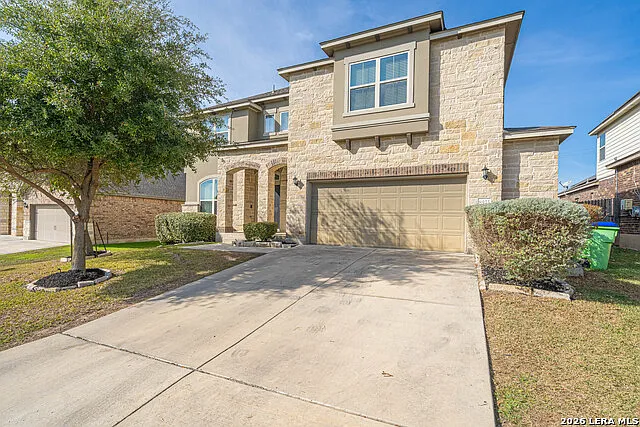 4 bed, 2.5 bath, 2910 sqft, $2,900 — Photo 2