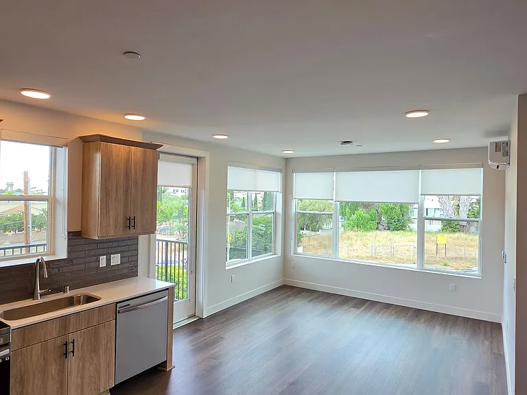 NV Lofts — Photo 43