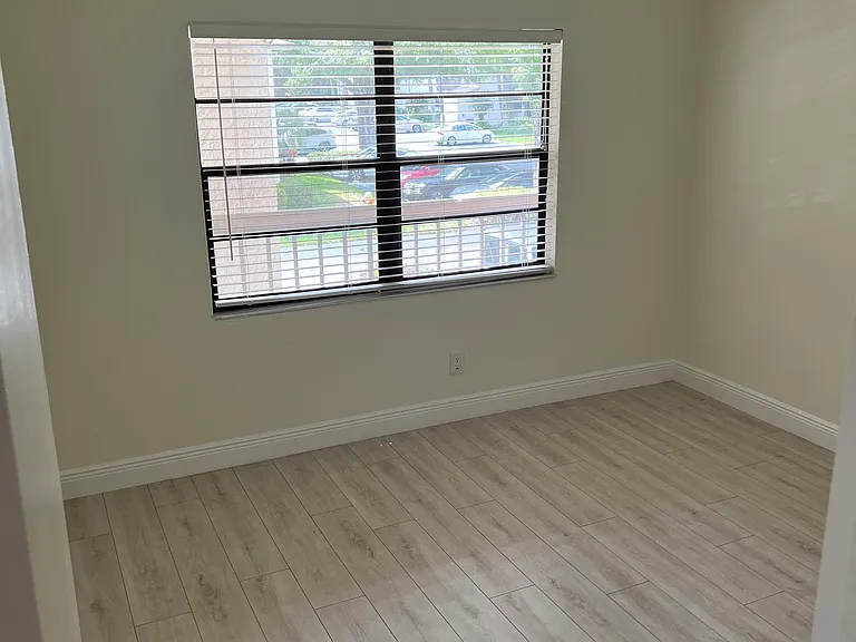 3036 Eastland Blvd — Photo 11