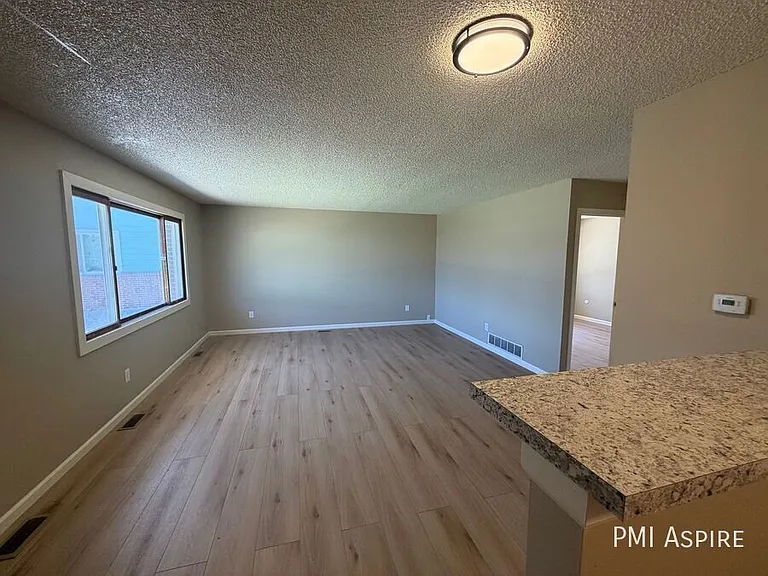 2330 Wedgewood Ave #6A — Photo 6