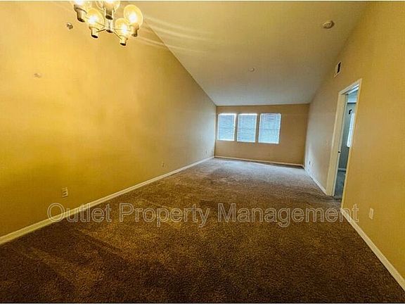 3rd image of 2282 Grenwich Ave #2282