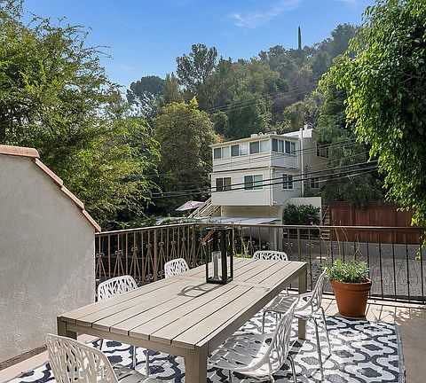 3rd image of 8607 Wonderland Ave