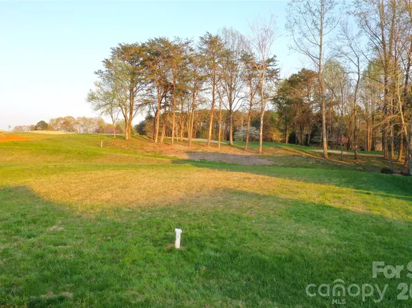 4184 Holly Cir NE, Conover, NC 28613