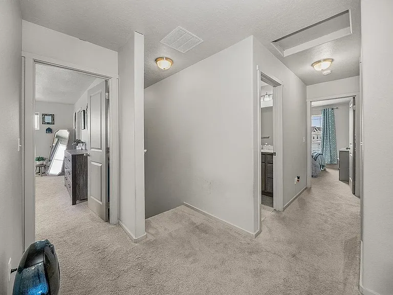203 S Horton St — Photo 22