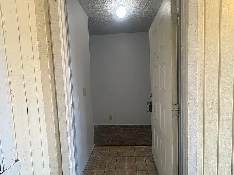 1590 Alfred Way — Photo 7